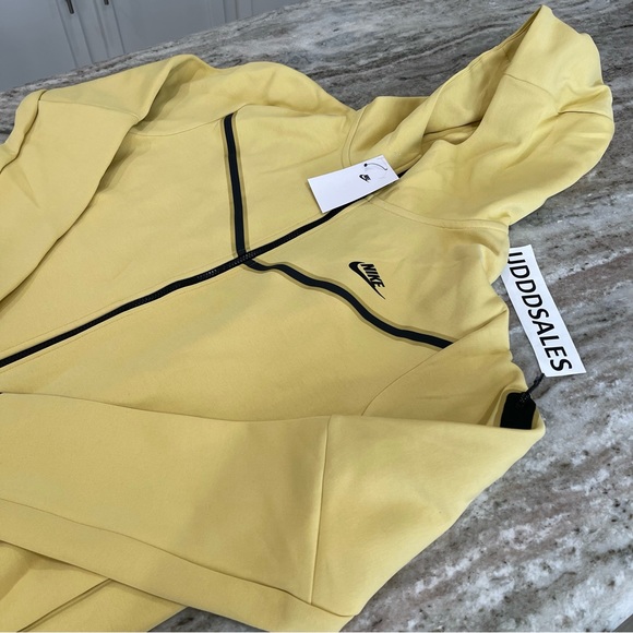Nike Sportswear Tech Fleece Full Zip Hoodie Saturn Gold Black CU4489-700 Mens - Picture 5 of 14